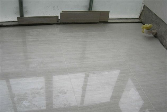 地板瓷磚太丑想鋪一層可以嗎?鋪木地板怎麼樣？-裝潢設計不求人-家具室內裝潢資訊網