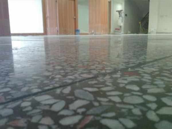 标题：杭州二手房大理石地面施工全攻略：1.2万元搞定铺贴+养护，别再毁在这3个坑上！