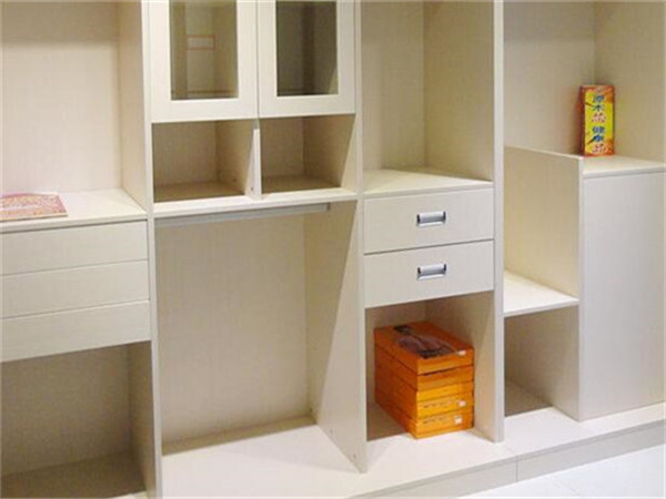 免漆板衣櫃好嗎?優點缺點都有哦-裝潢設計不求人-家具室內裝潢資訊網